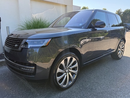 2023 Land Rover Range Rover SE SUV