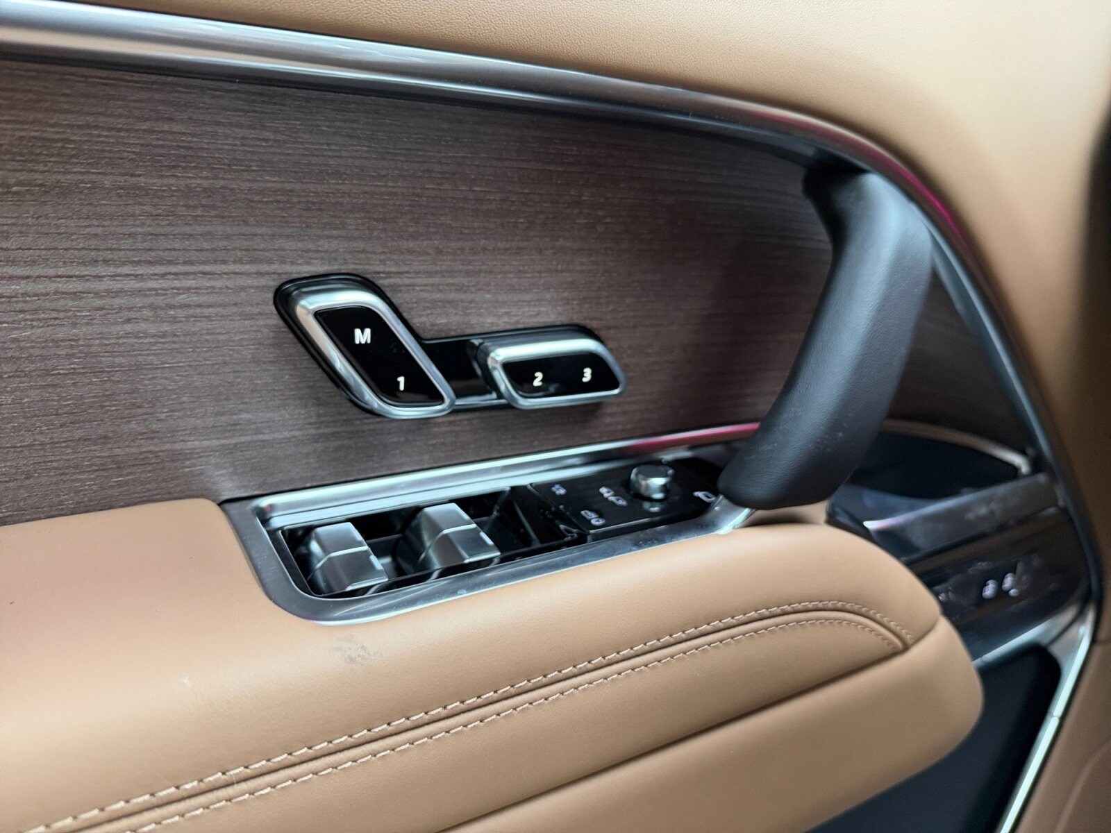 2026 Land Rover Range Rover SE - Photo 13
