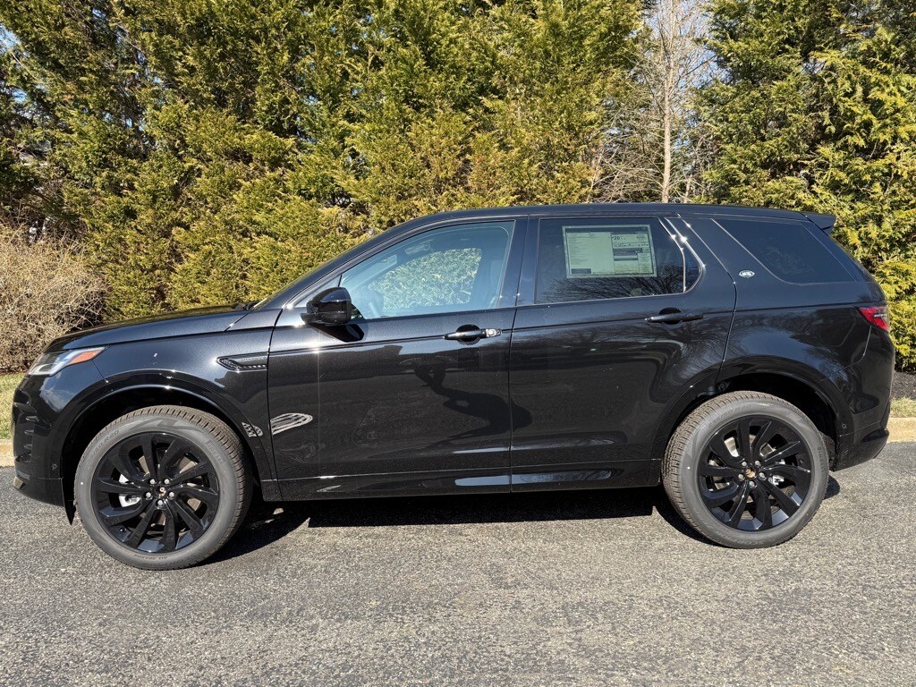 2025 Land Rover Discovery Sport Dynamic SE photo 2