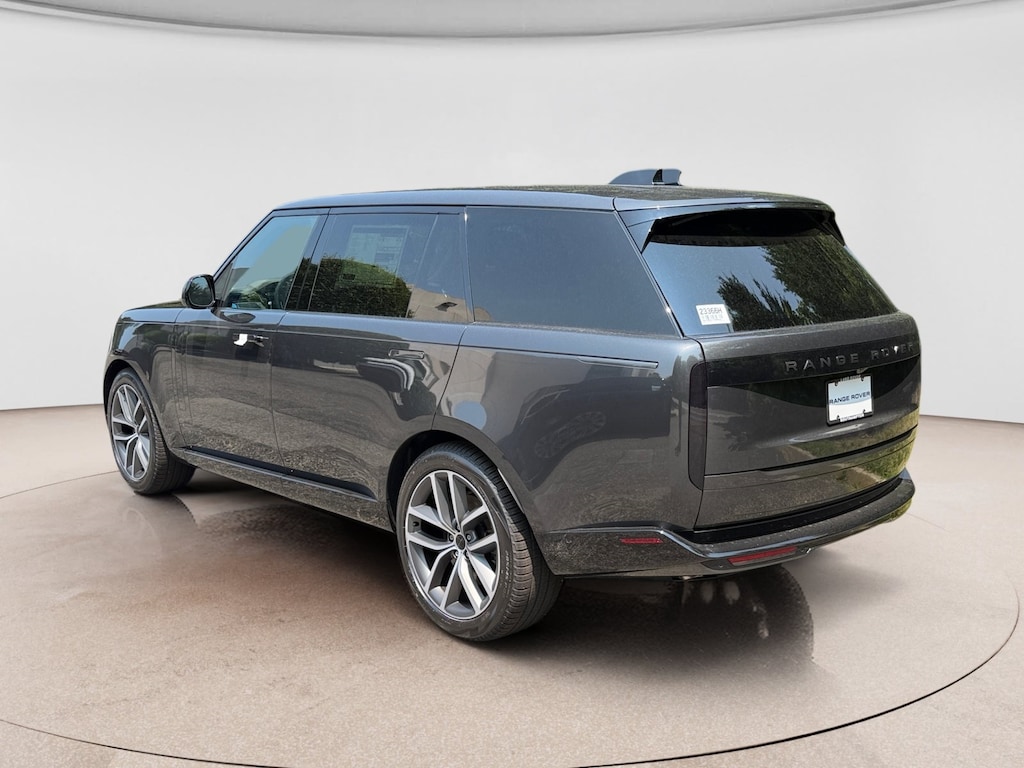 New 2026 Land Rover Range Rover SE LWB 7-Seats / V8 SUV