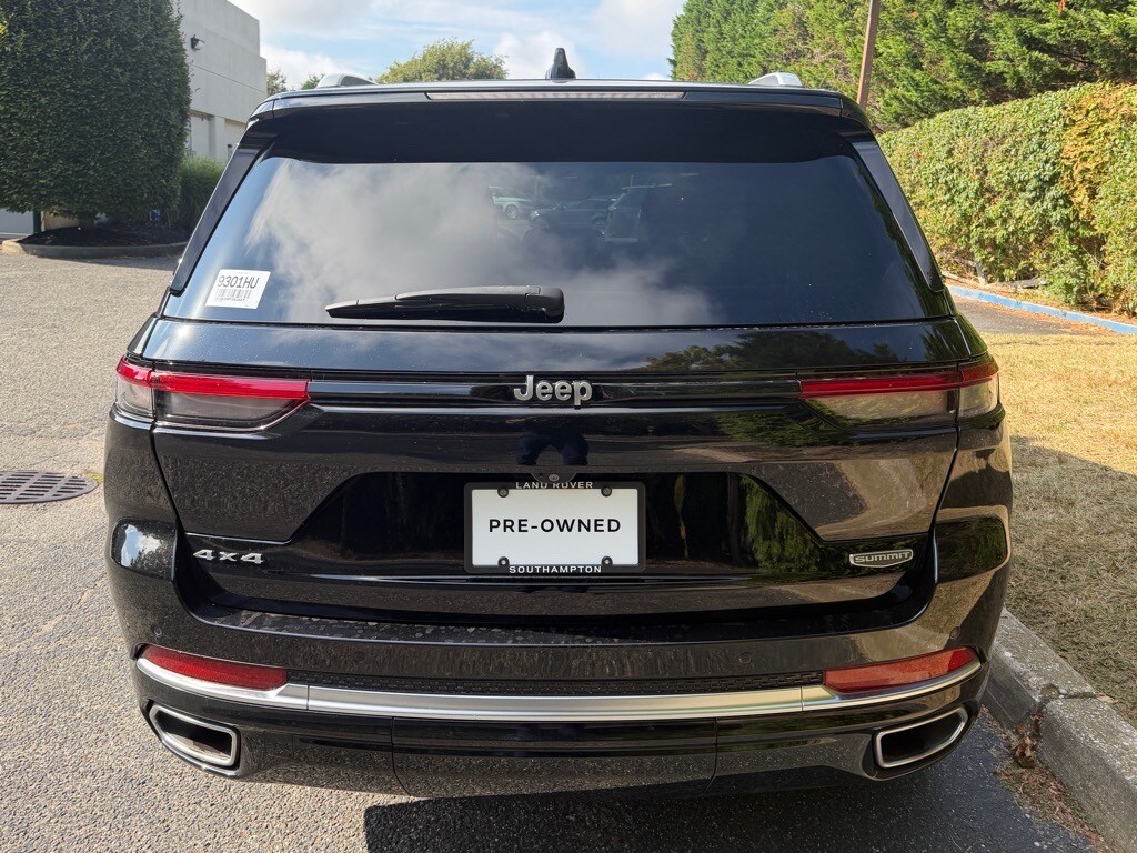 2023 Jeep Grand Cherokee Summit photo 4