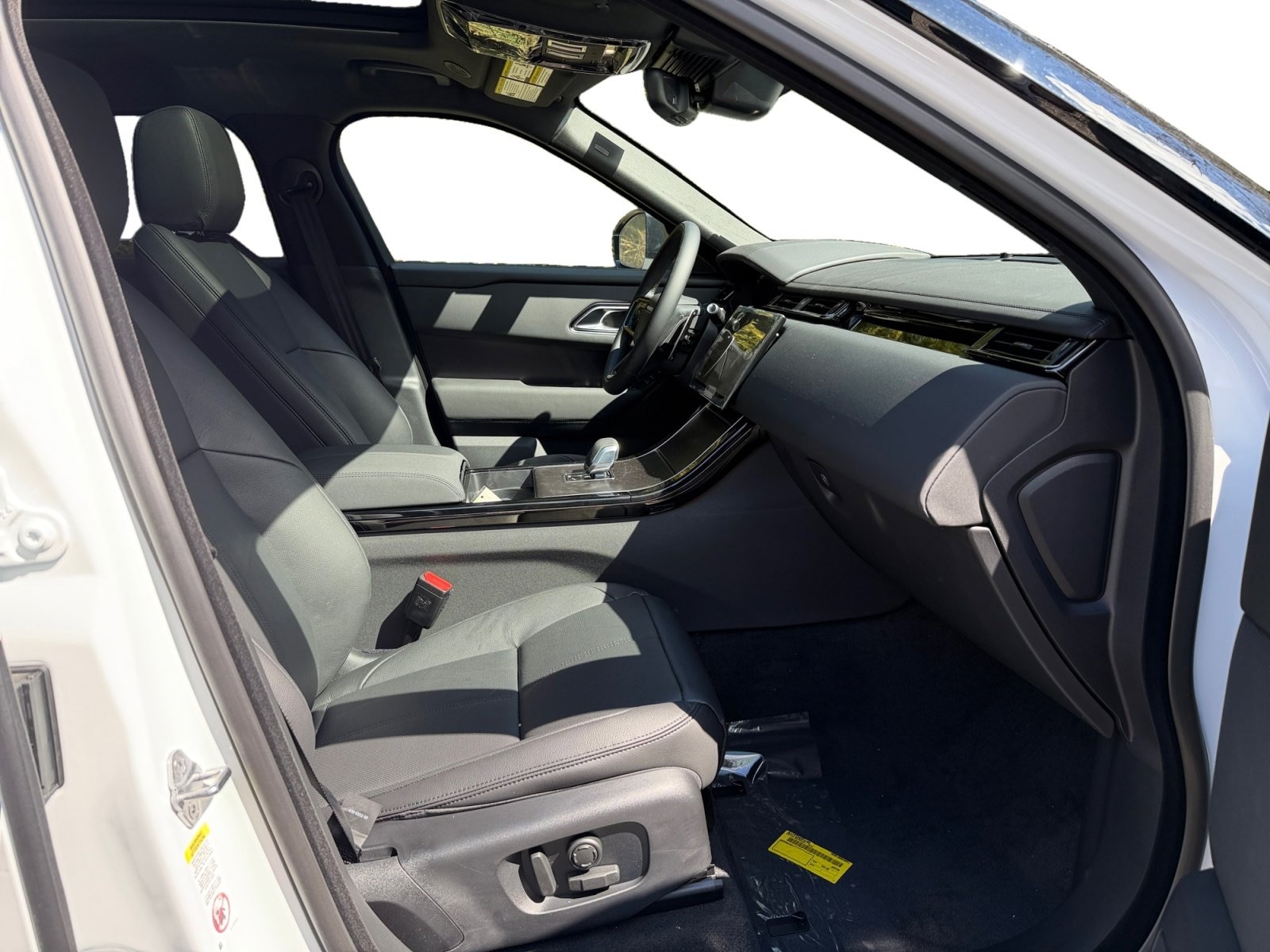 2026 Land Rover Range Rover Velar Dynamic SE - Photo 22