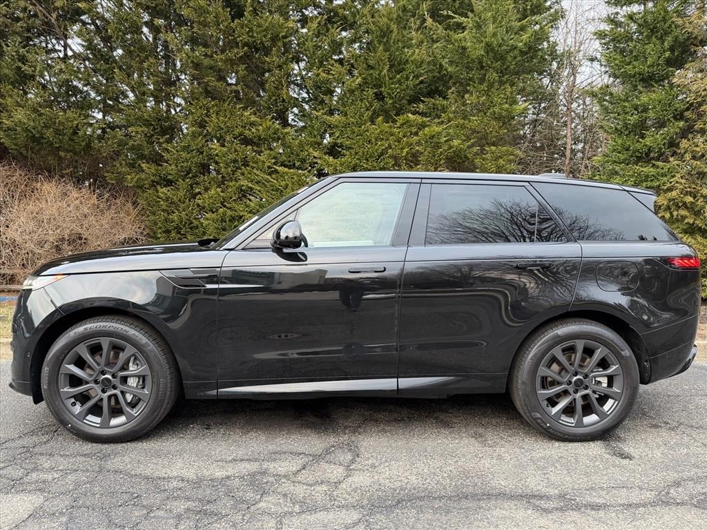 New 2026 Land Rover Range Rover Sport Dynamic SE SUV