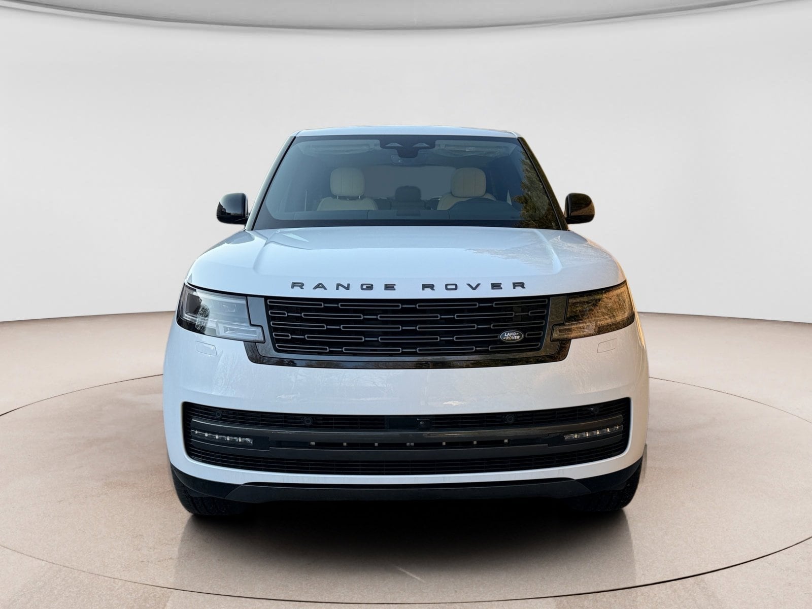 2026 Land Rover Range Rover SE - Photo 8