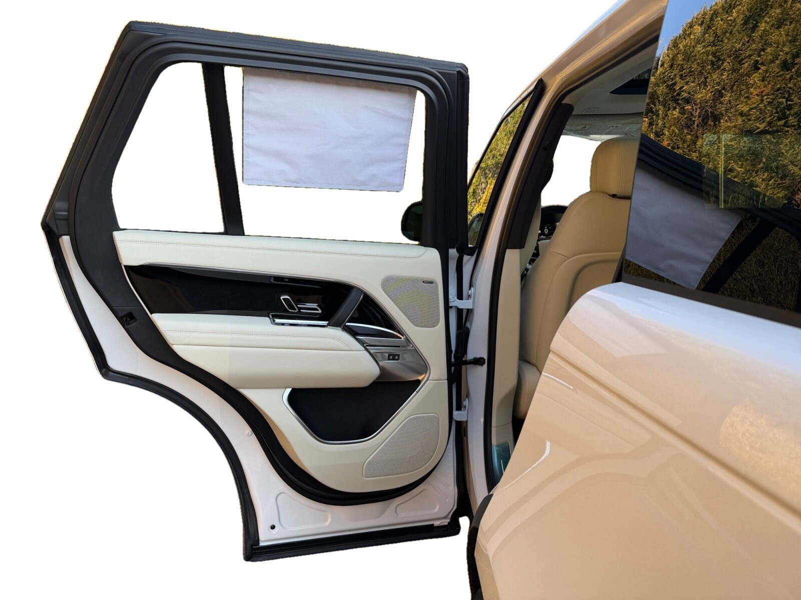2026 Land Rover Range Rover SE - Photo 17