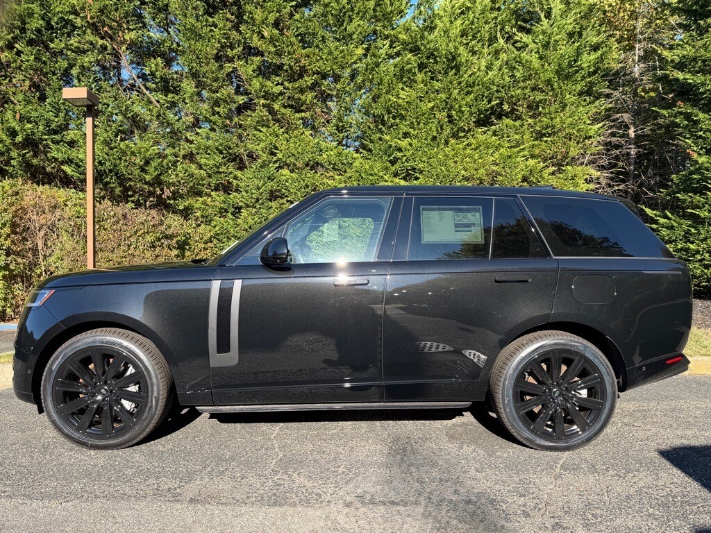 New 2025 Land Rover Range Rover P550e SE AWD P550e SE SUV