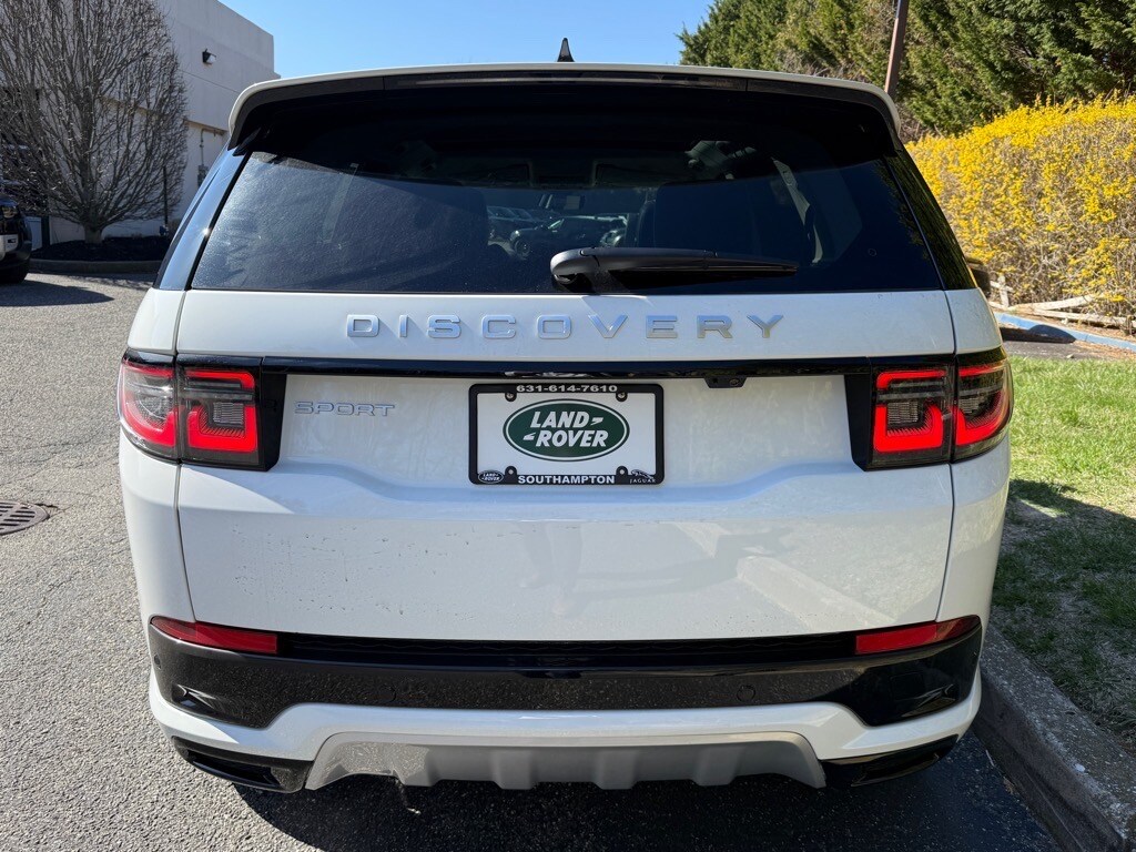 2025 Land Rover Discovery Sport S photo 4