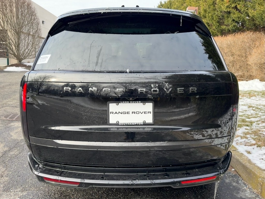 New 2025 Land Rover Range Rover SE LWB 530PS 7-Seats / V8 SUV