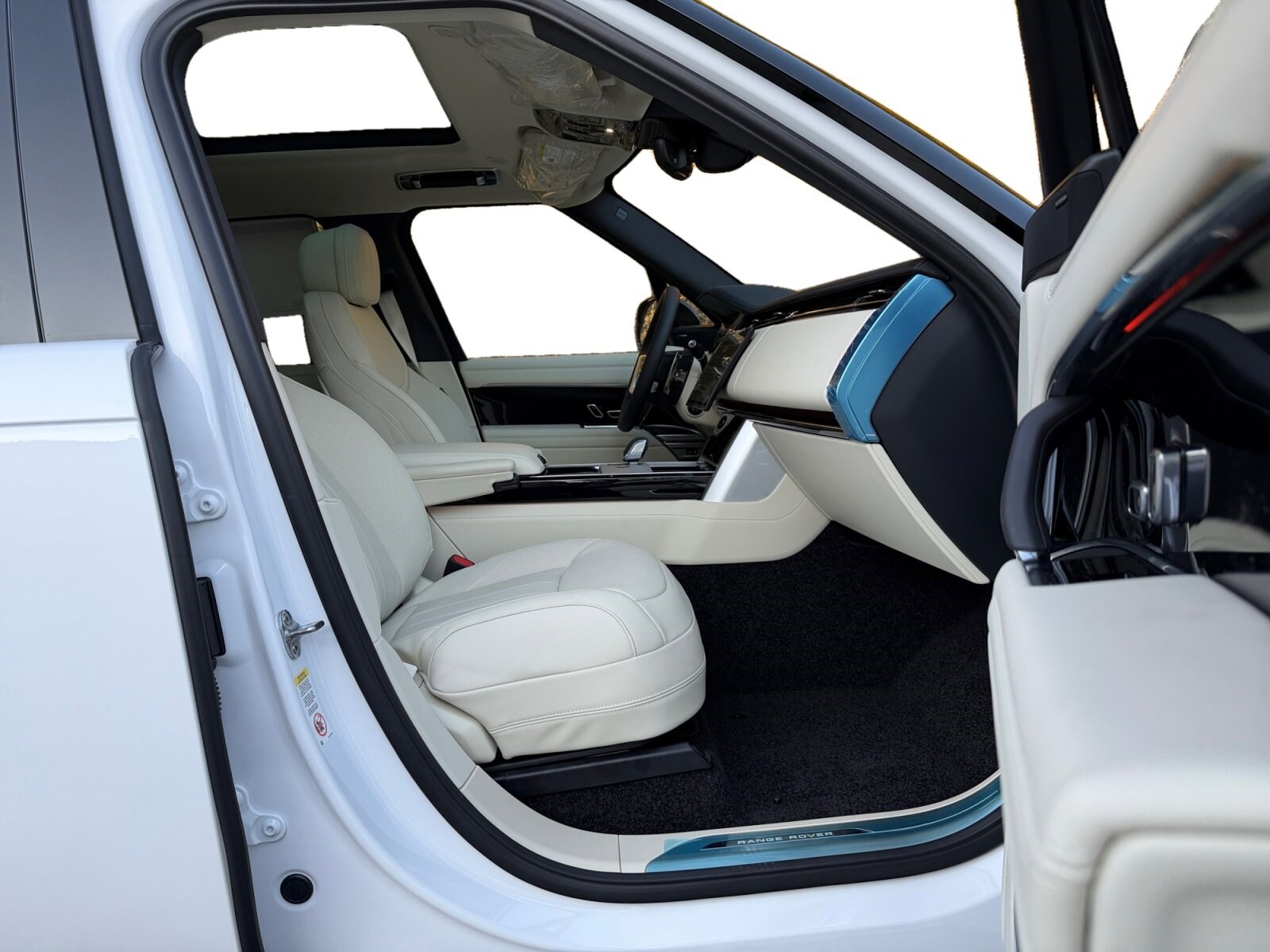 2026 Land Rover Range Rover SE - Photo 22