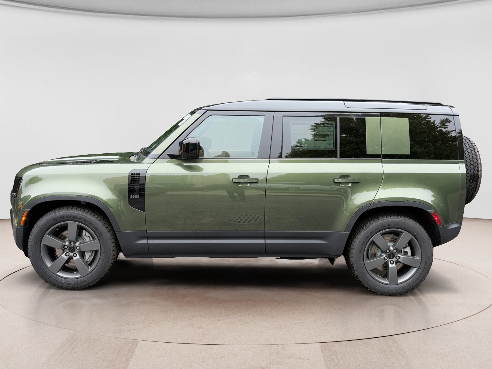 New 2026 Land Rover Defender 110 S SUV