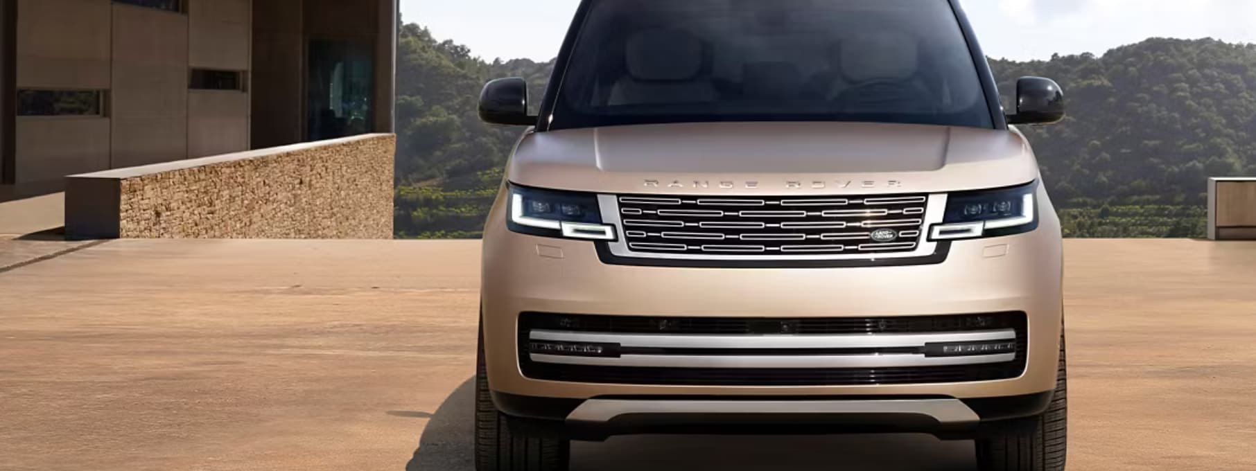 What's the difference between a Range Rover and a Range Rover Sport for Southampton drivers?