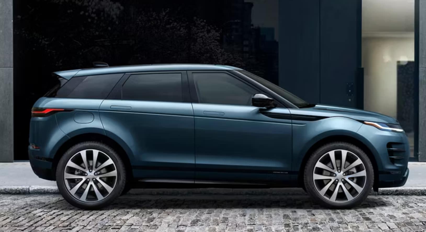 2026 Range Rover Evoque Trim Levels in Southampton, NY