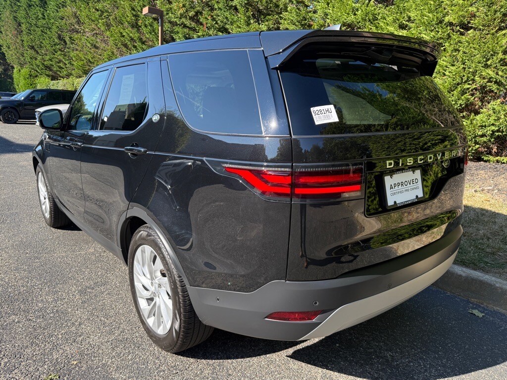 2023 Land Rover Discovery S photo 3