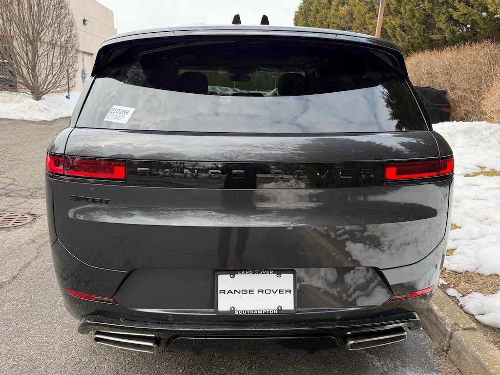 New 2026 Land Rover Range Rover Sport Dynamic SE SUV