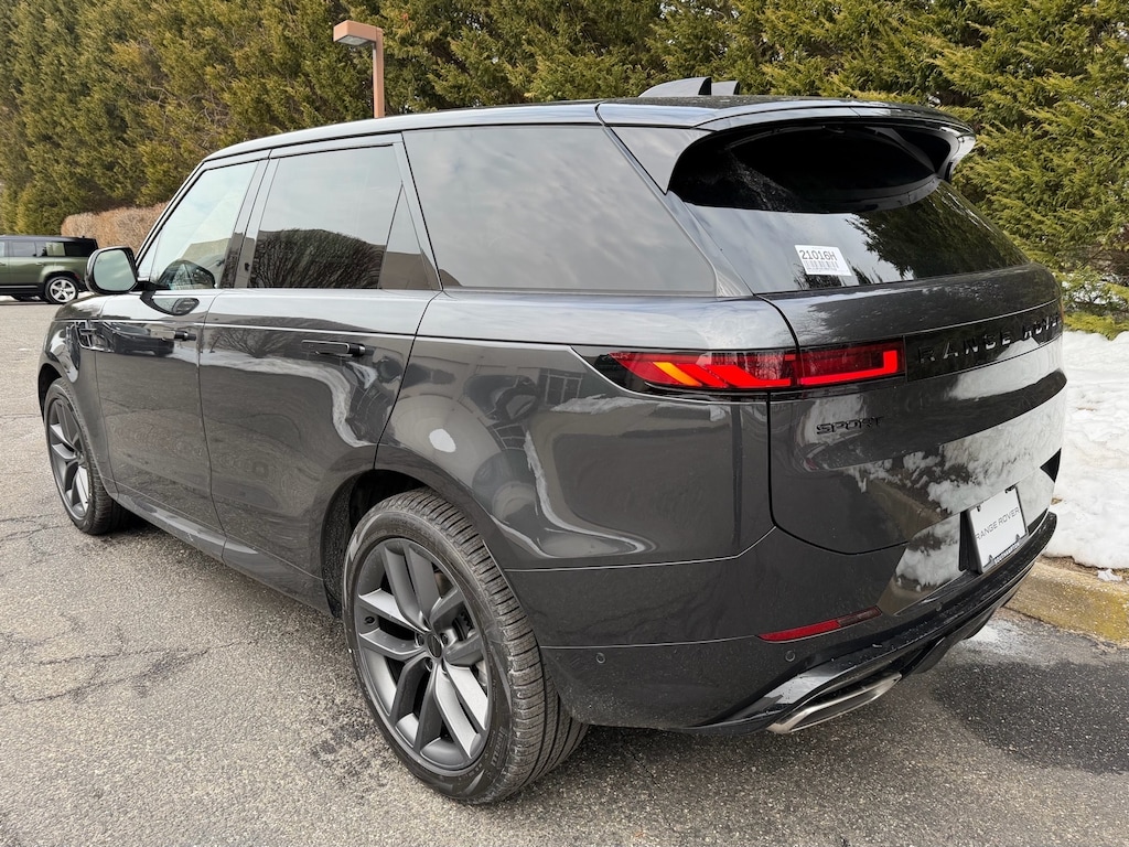 New 2026 Land Rover Range Rover Sport Dynamic SE SUV