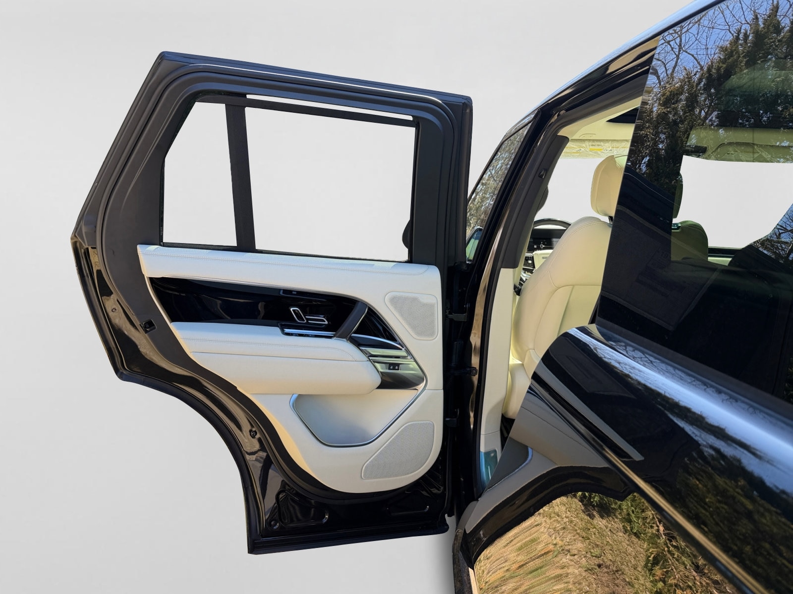 2026 Land Rover Range Rover SE - Photo 17