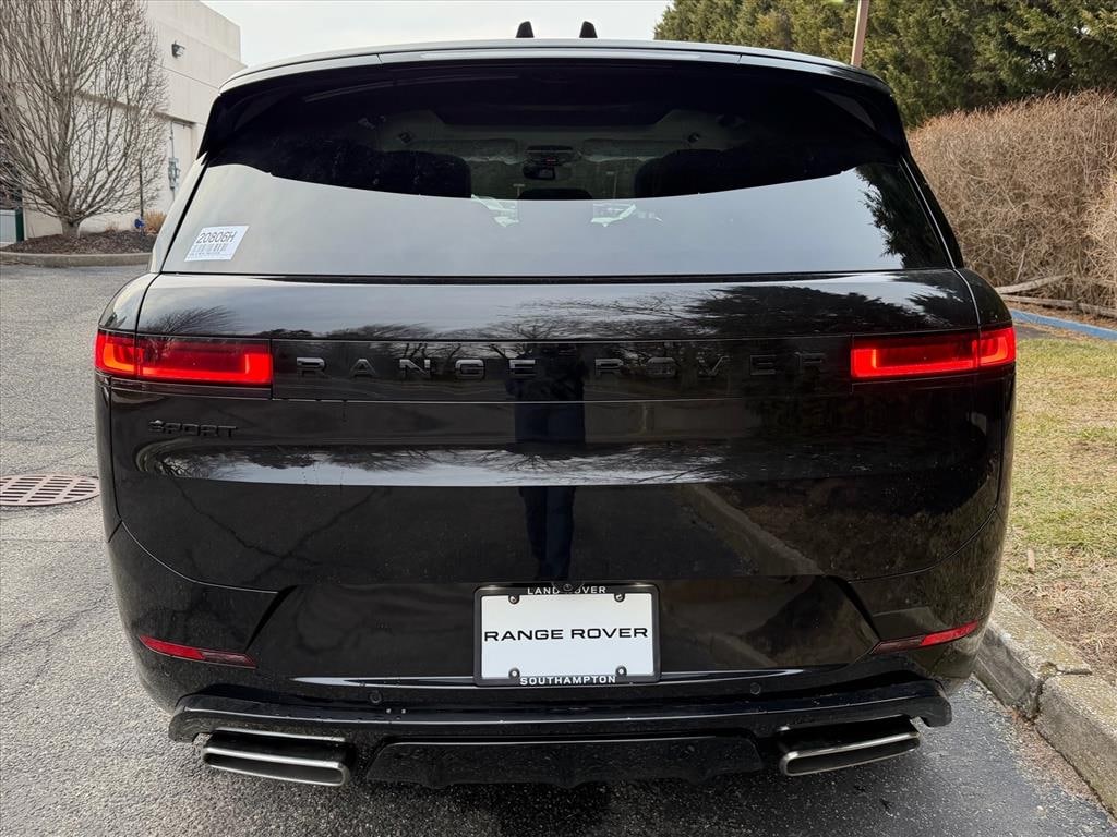 New 2026 Land Rover Range Rover Sport Dynamic SE SUV