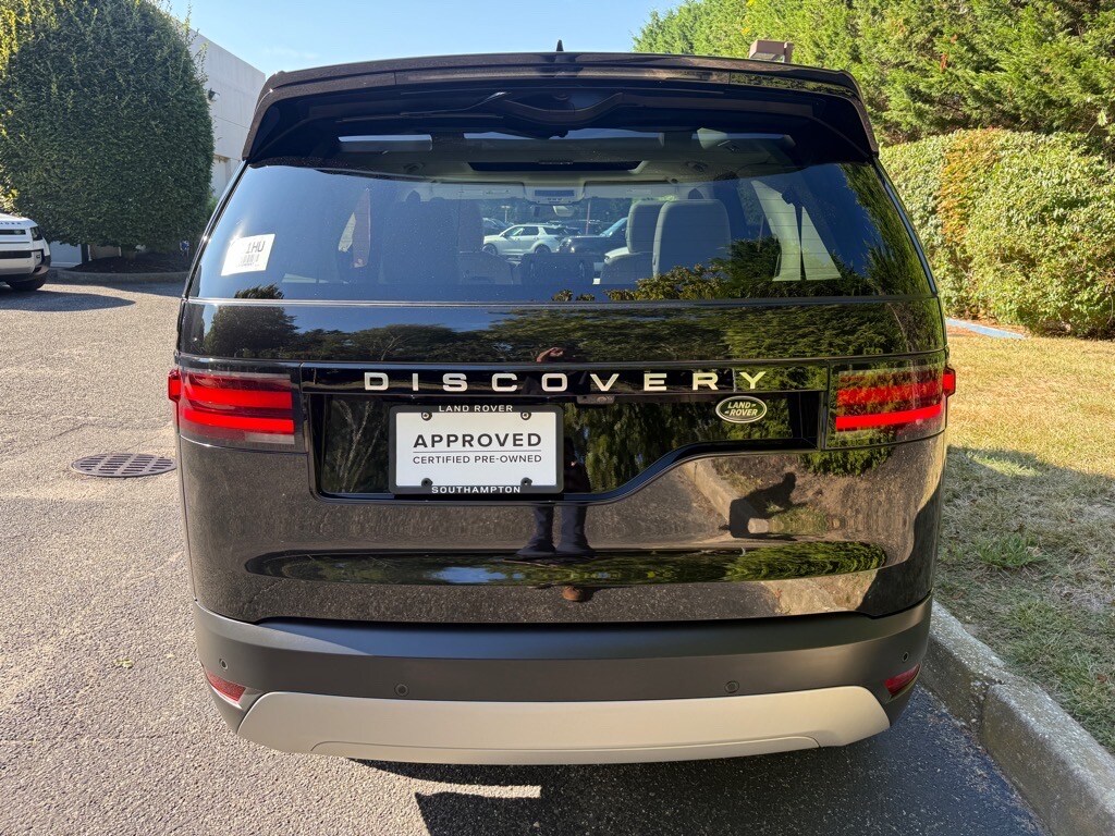 2023 Land Rover Discovery S photo 4