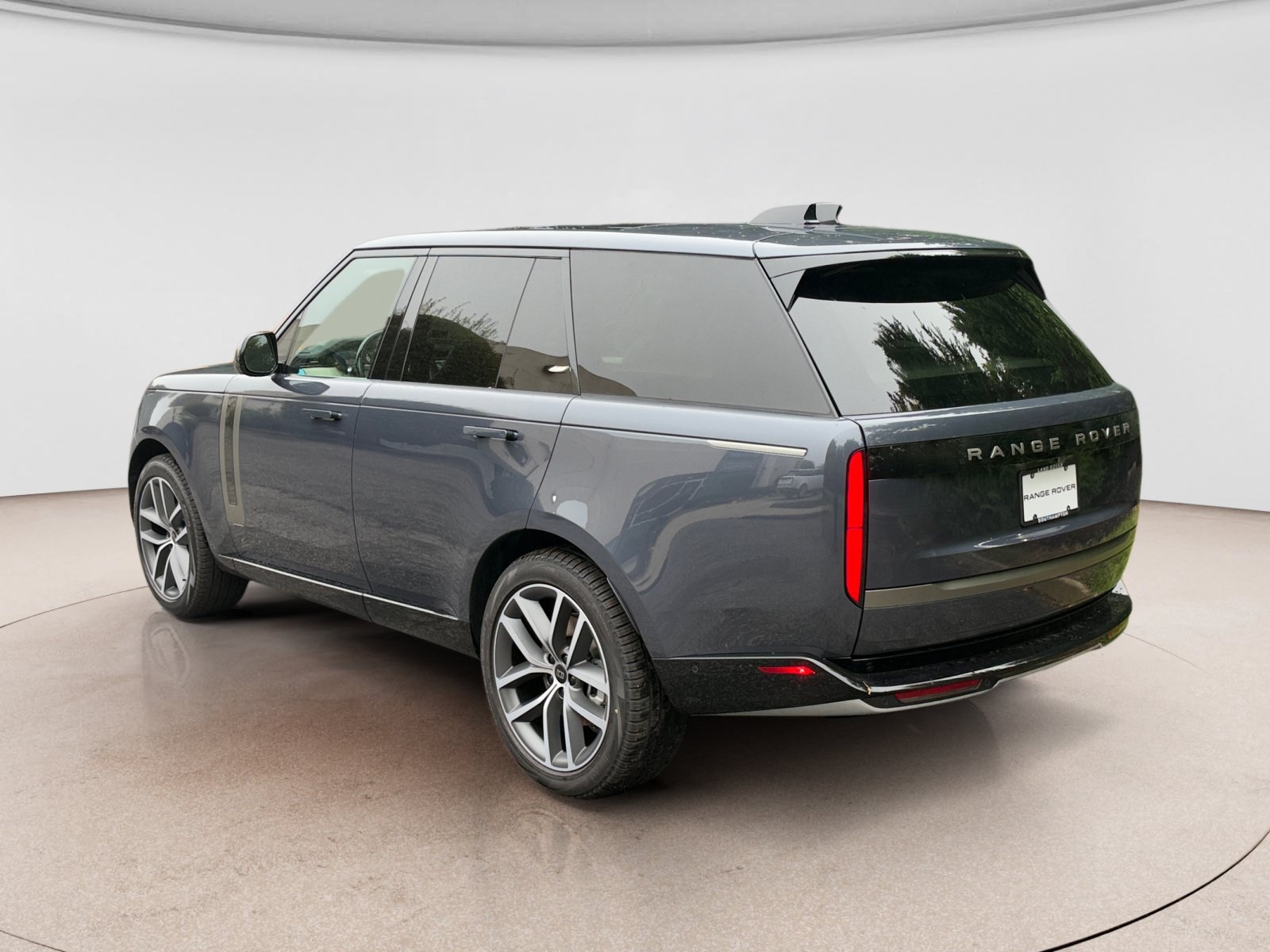 New 2027 Land Rover Range Rover SE SUV