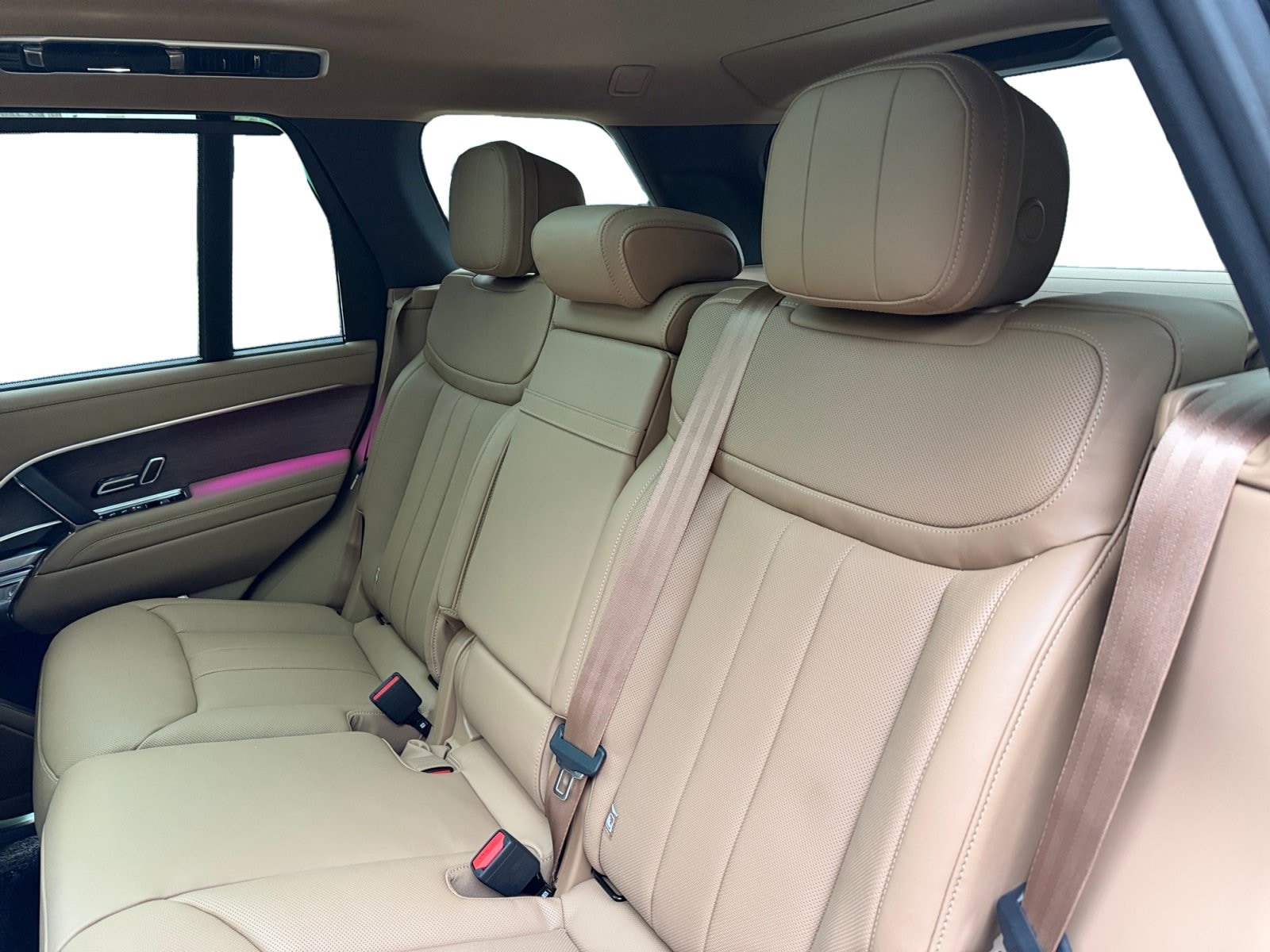 2026 Land Rover Range Rover SE - Photo 16