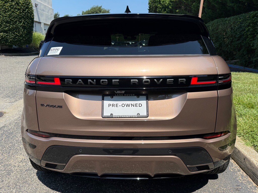 2025 Land Rover Range Rover Evoque Dynamic SE photo 4