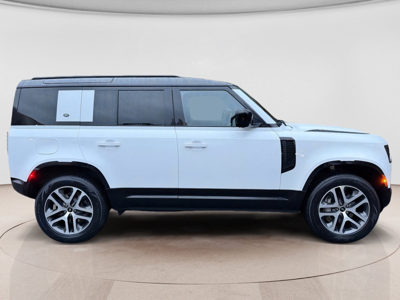2023 Land Rover Defender X-Dynamic SE - Photo 7