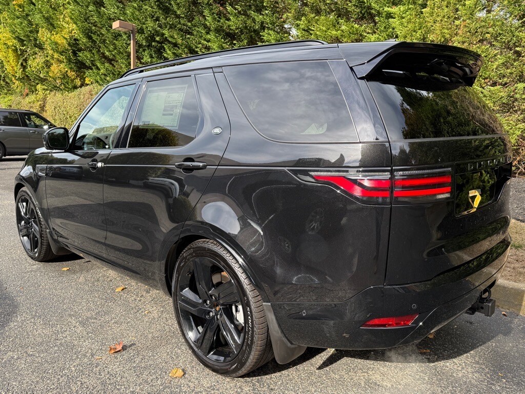 2025 Land Rover Discovery SE photo 2