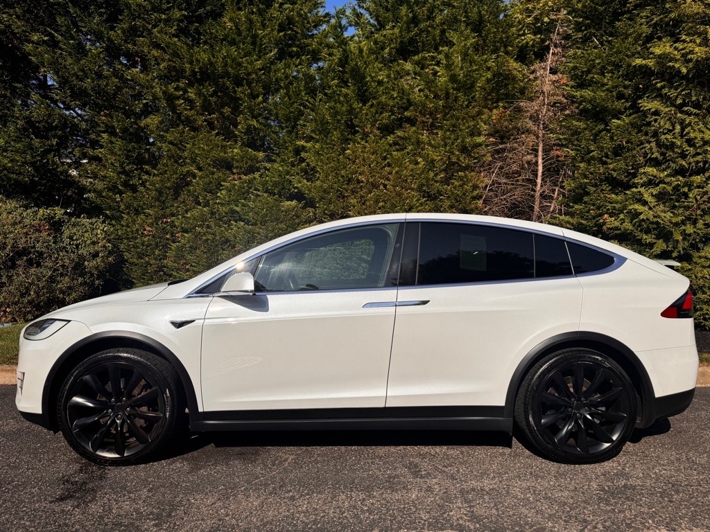 Used 2020 Tesla Model X Long Range Plus with VIN 5YJXCDE2XLF300903 for sale in Southampton, NY