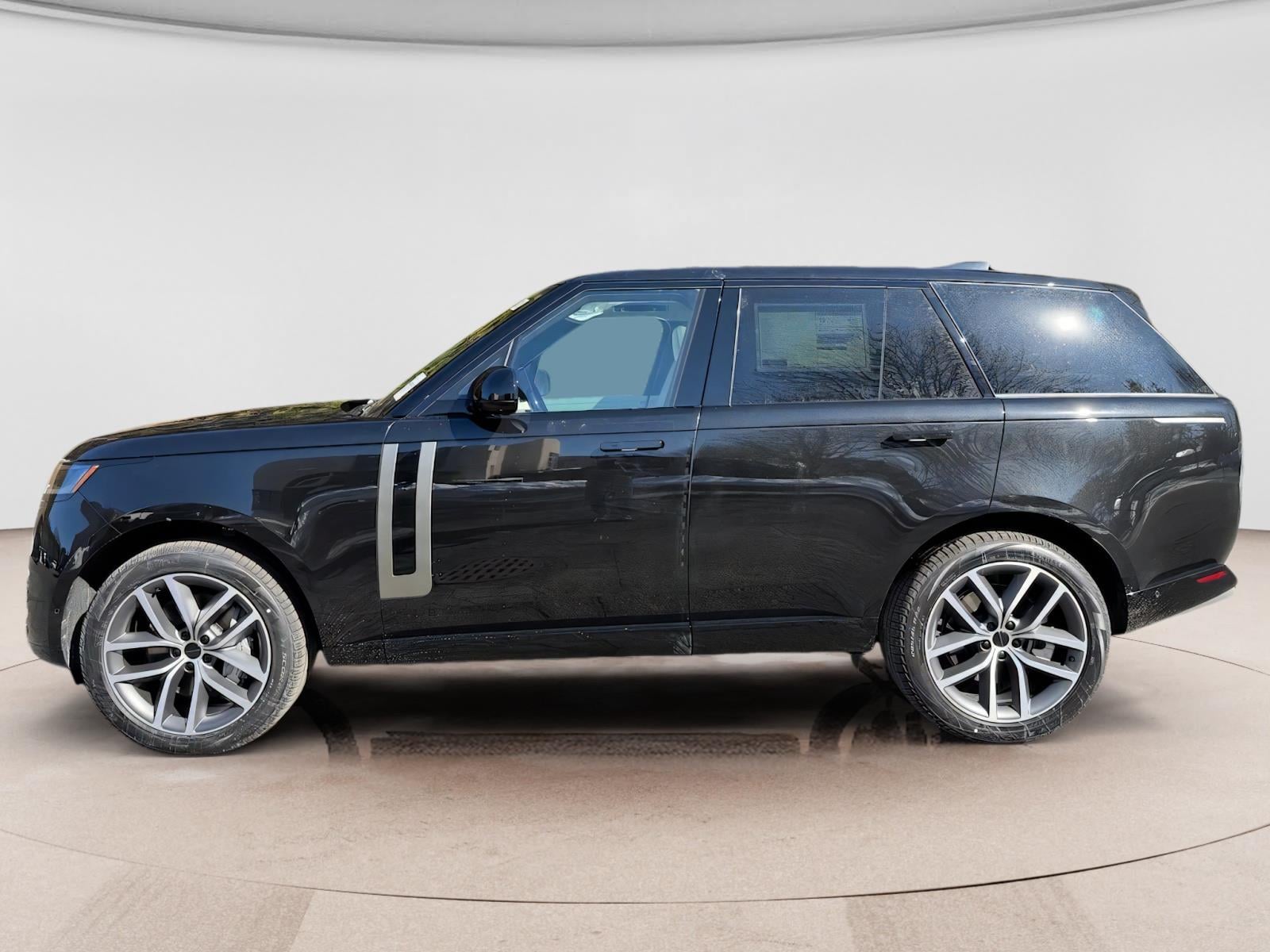 2026 Land Rover Range Rover SE - Photo 2