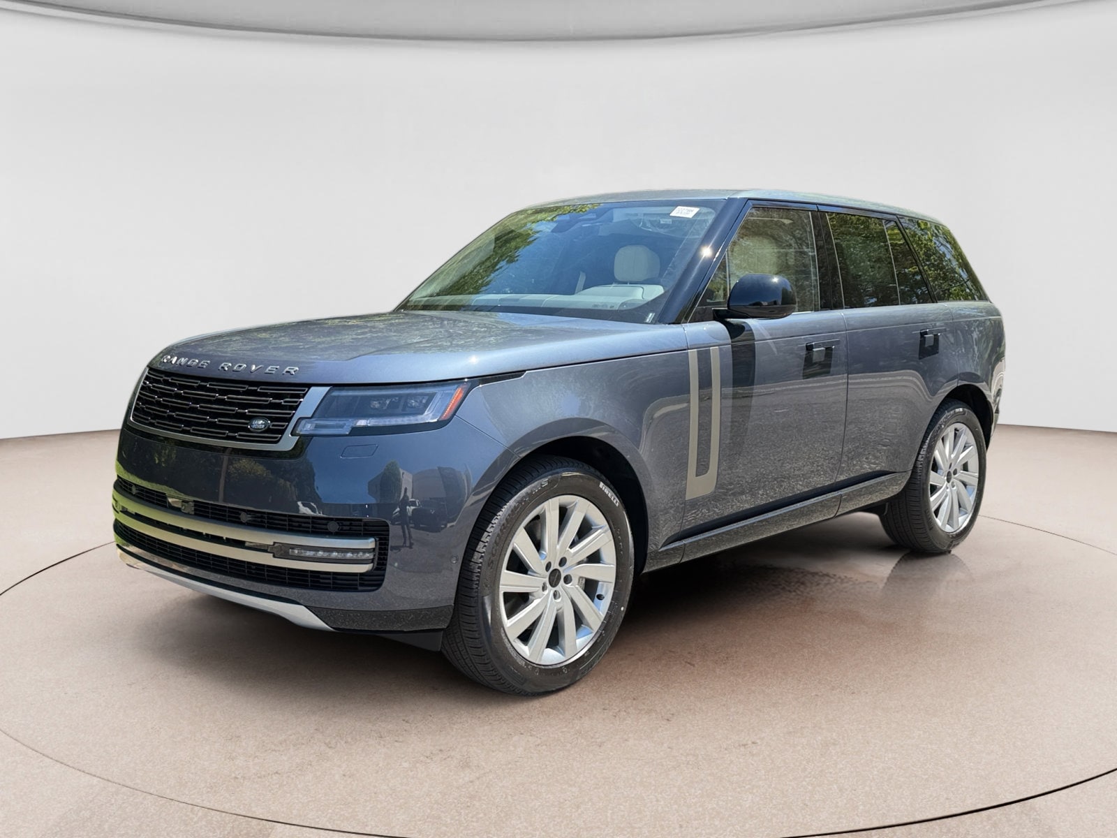 2026 Land Rover Range Rover 3.0 SE SWB's photo