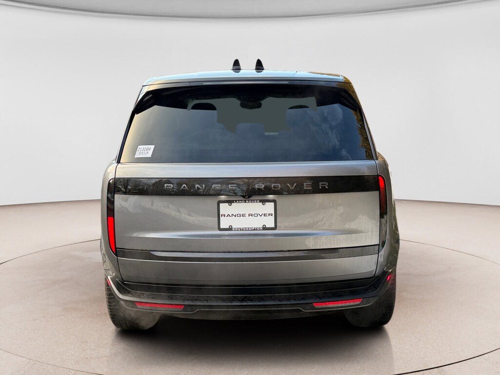 New 2026 Land Rover Range Rover SE SUV