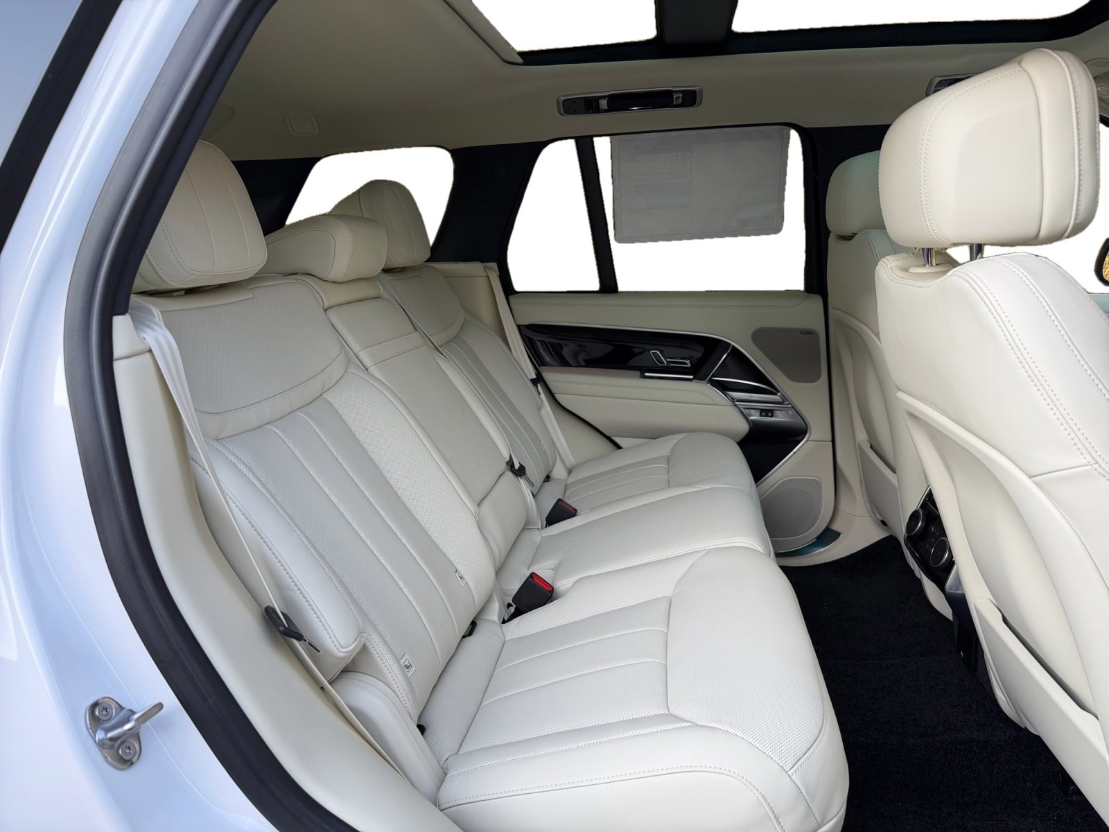 2026 Land Rover Range Rover SE - Photo 20