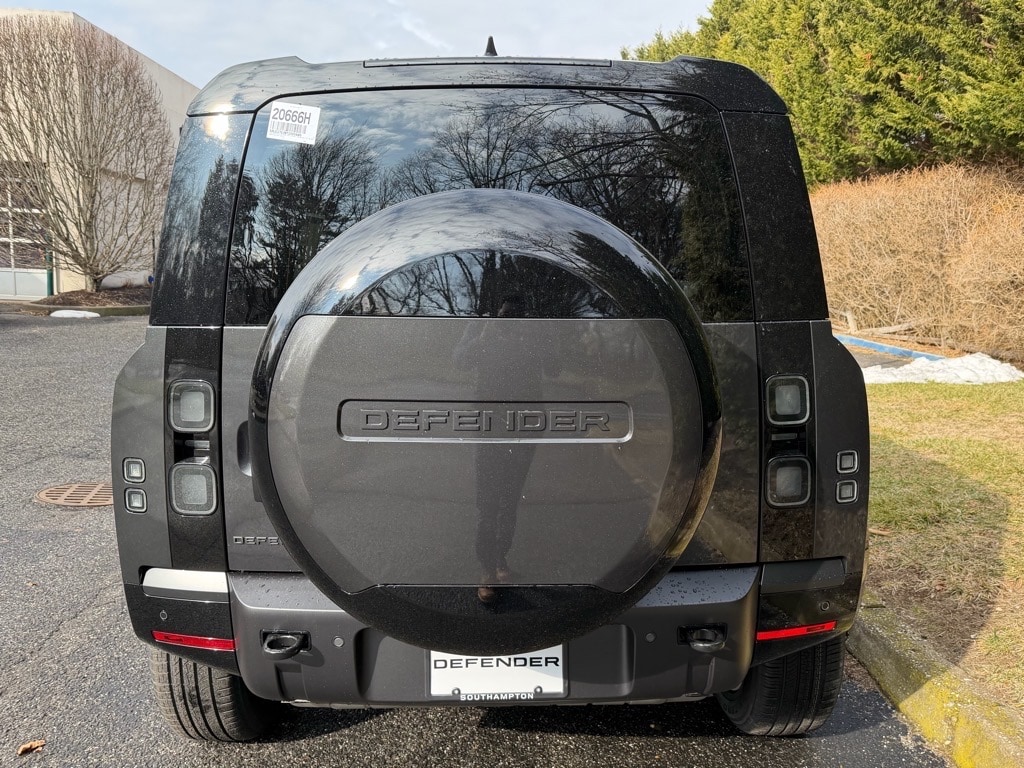 New 2026 Land Rover Defender 110 X-Dynamic SE SUV