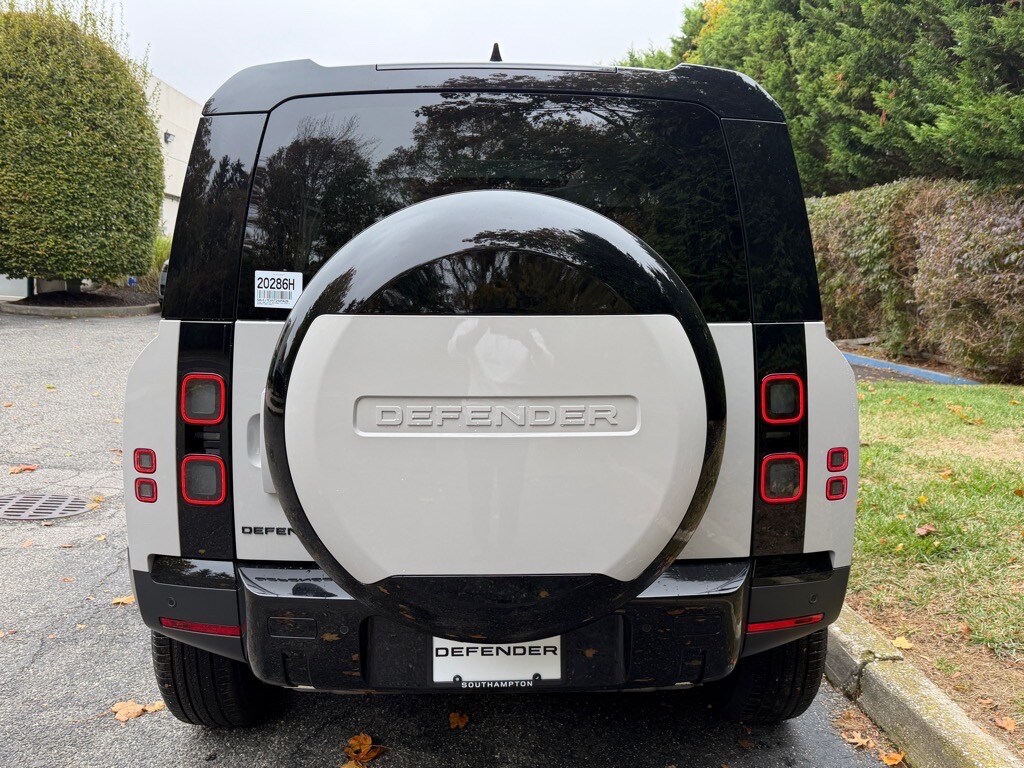 New 2026 Land Rover Defender 110 S 300PS SUV