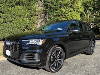SUV in Glen Cove, NY 2024 Audi Q7 55 Prestige Quattro SUV Used