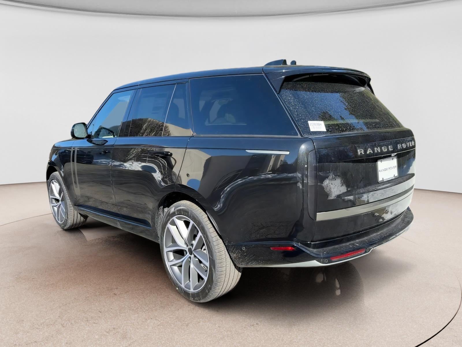 2026 Land Rover Range Rover SE - Photo 3
