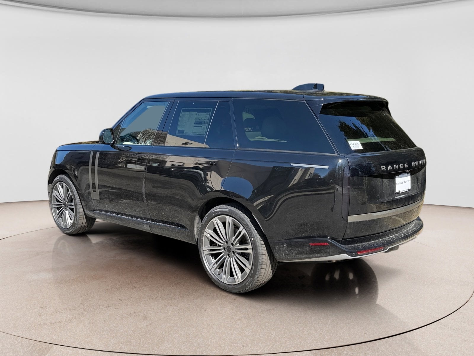 2026 Land Rover Range Rover SE - Photo 3