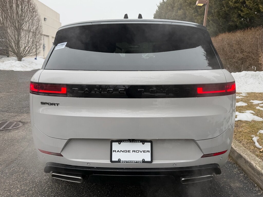 New 2026 Land Rover Range Rover Sport Dynamic SE SUV