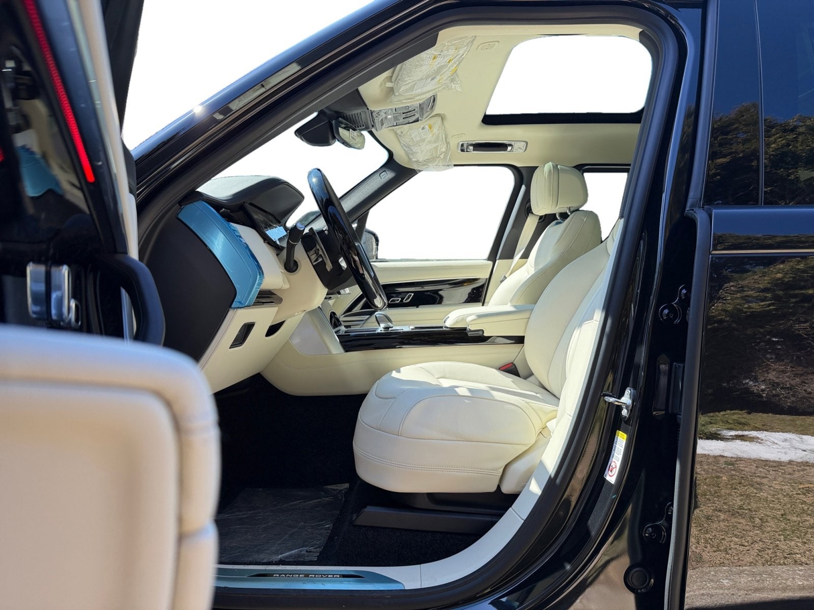 2026 Land Rover Range Rover SE - Photo 10