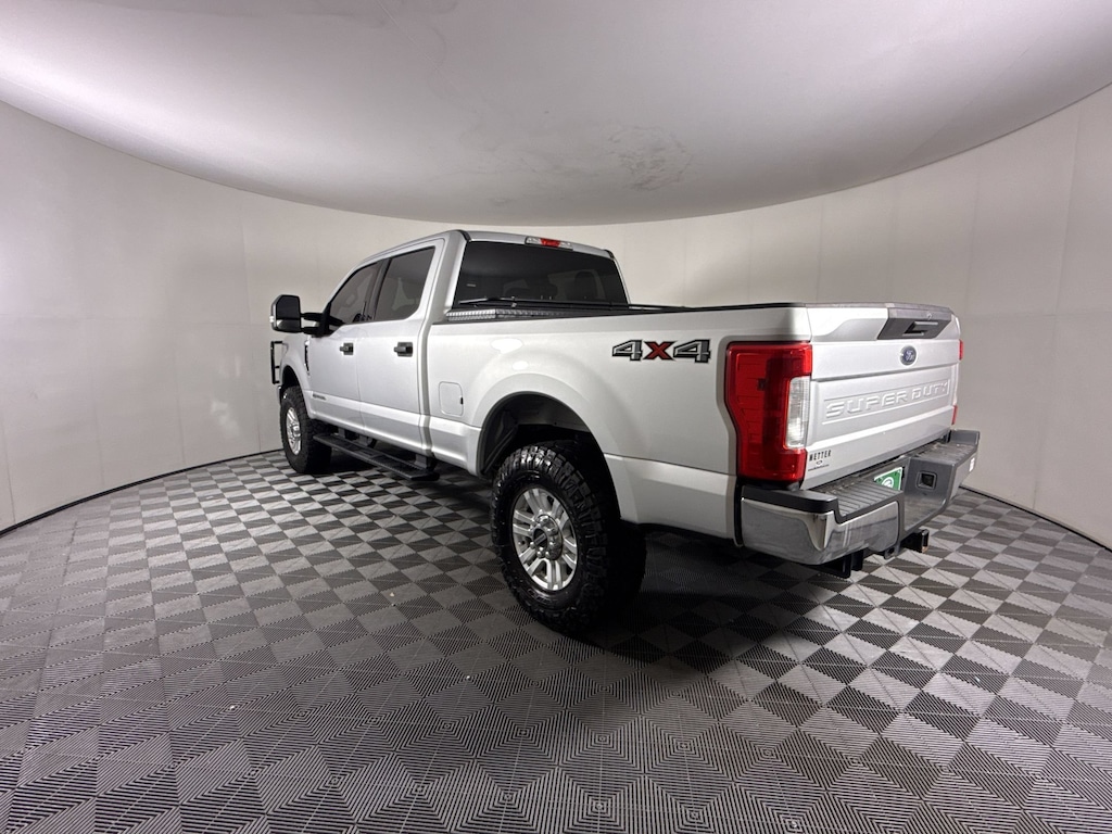 Used 2019 Ford Super Duty F-250 SRW XLT Truck Crew Cab