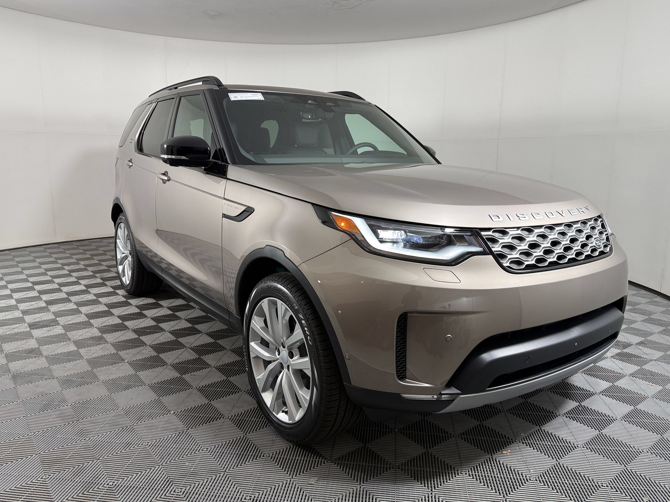2026 Land Rover Discovery S SUV