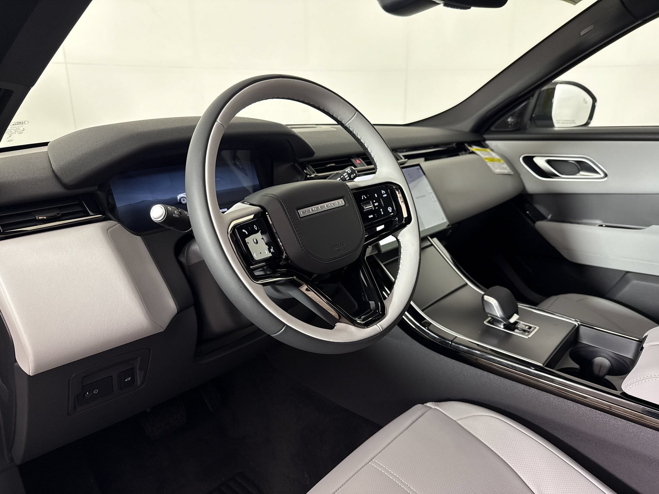 Range Rover Velar P250 S SUV