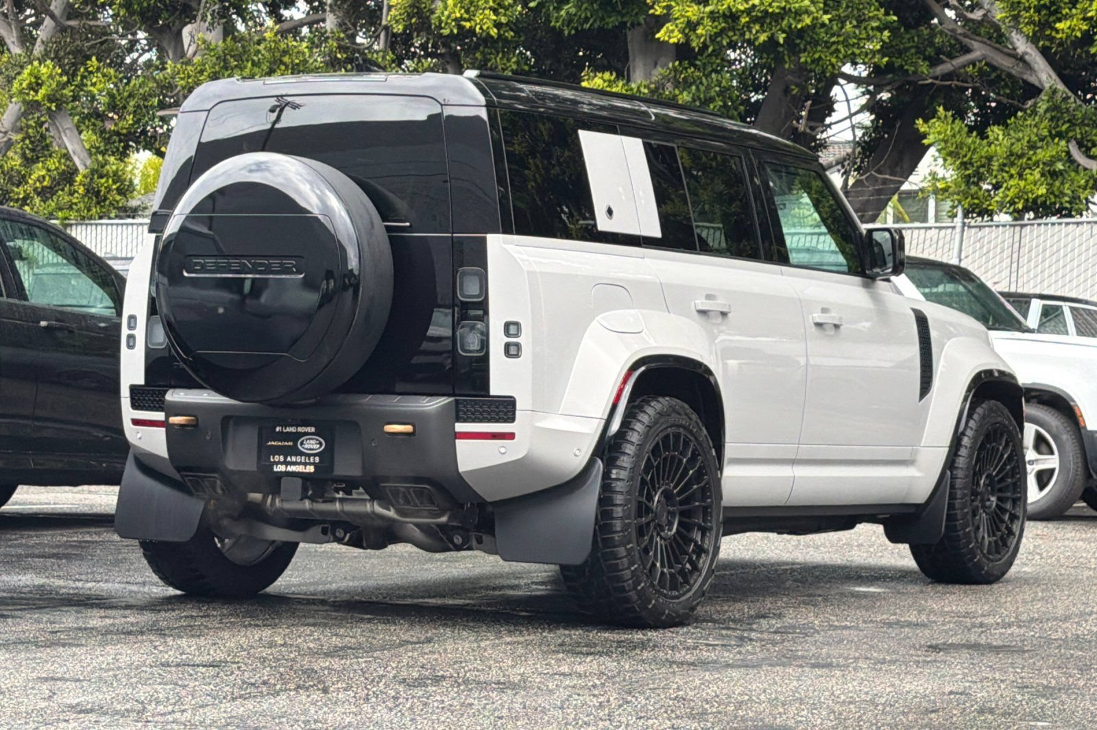 2026 Land Rover Defender OCTA - Photo 50