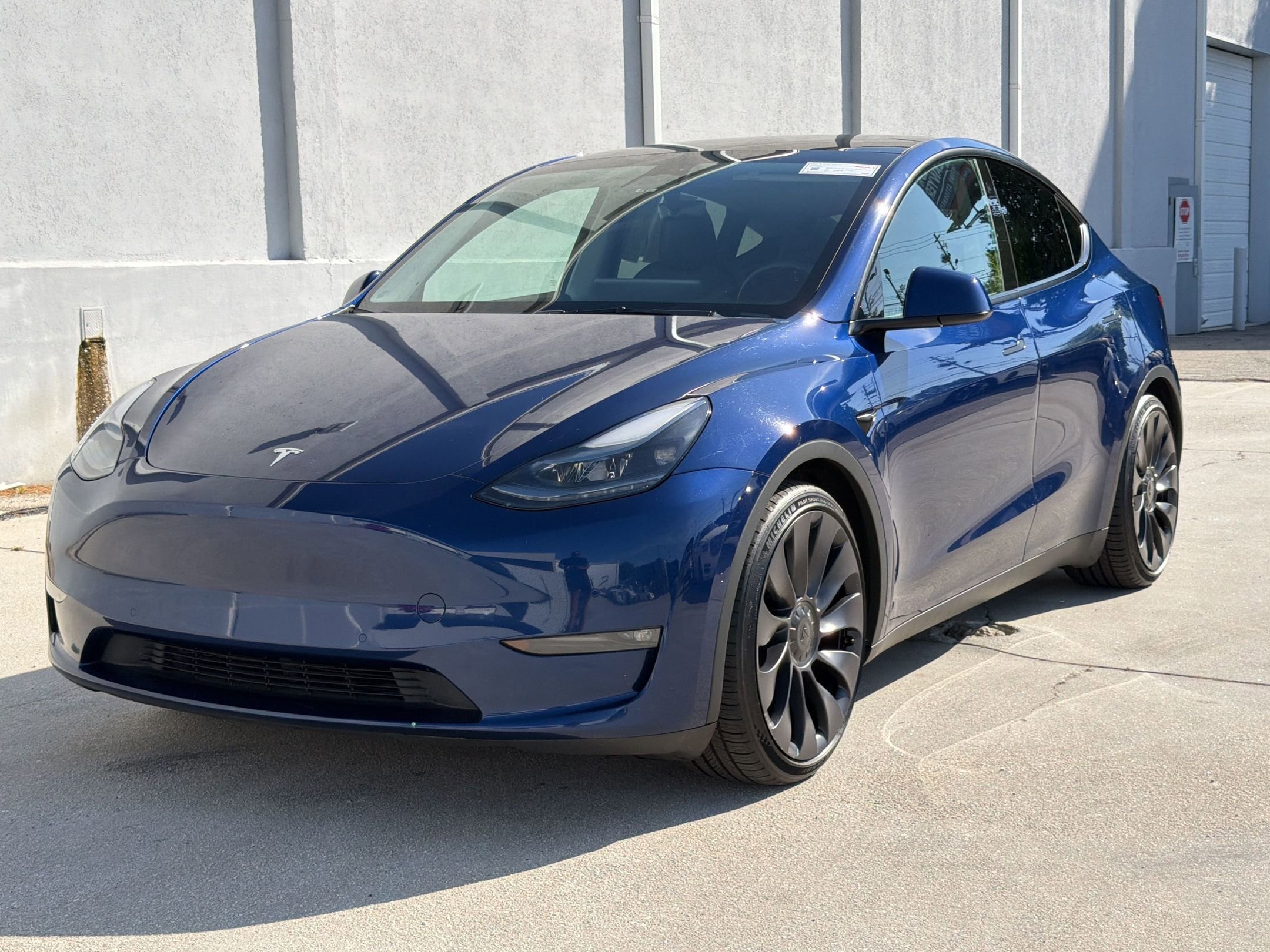 2022 Tesla Model Y Performance Dual Motor All-Wheel Drive's photo