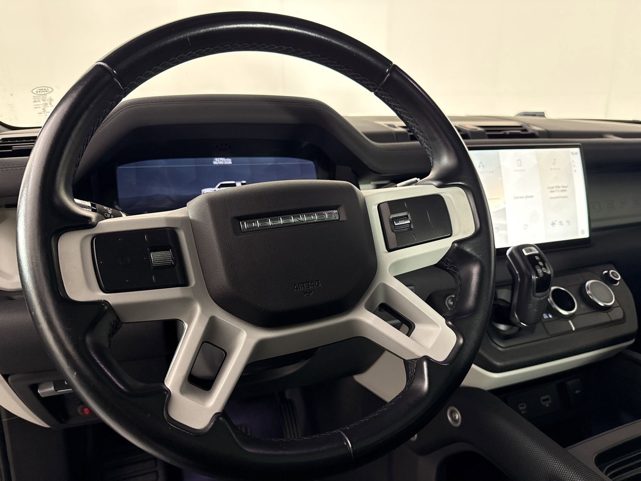 2022 Land Rover Defender X-Dynamic SE - Photo 22