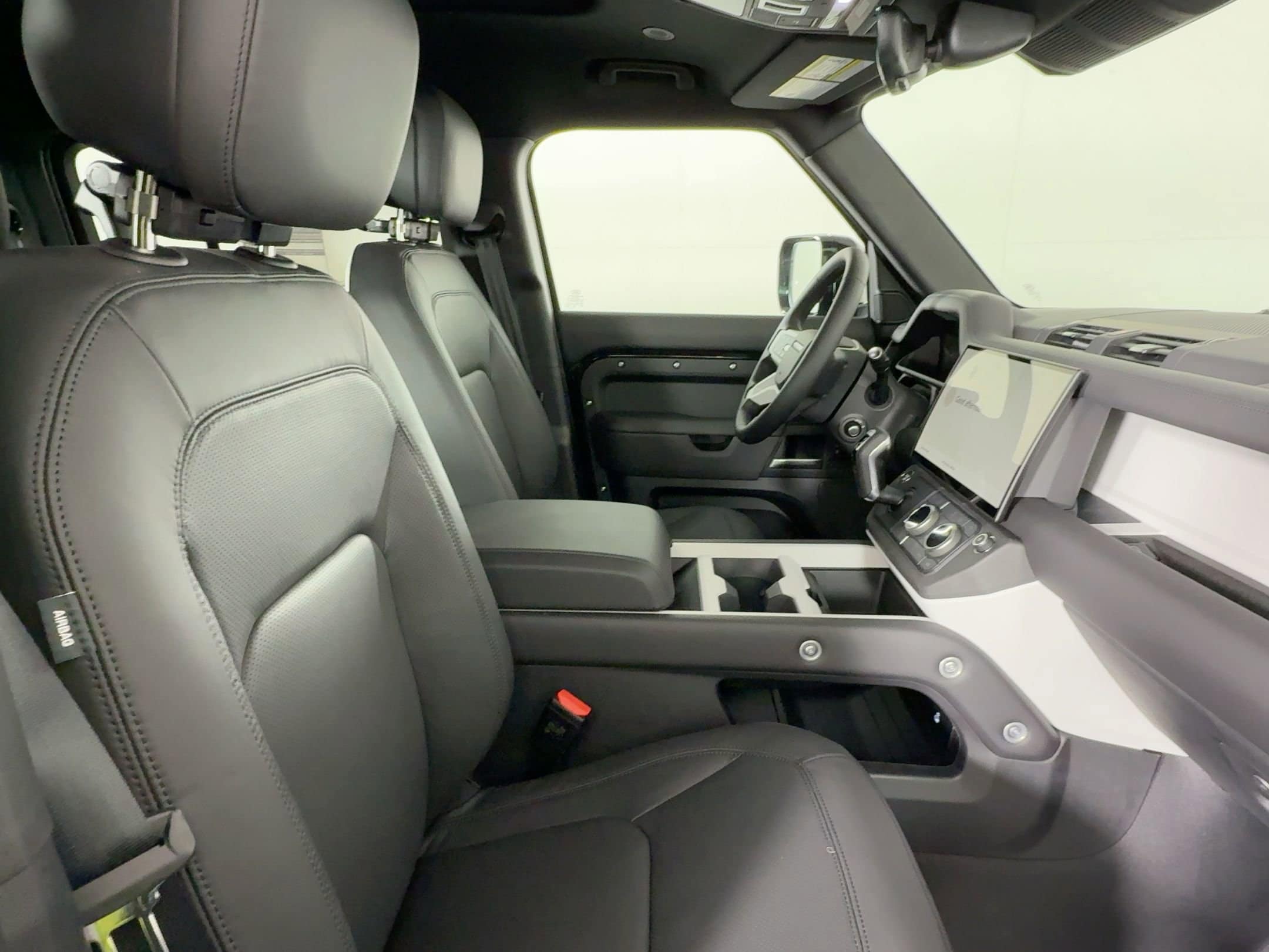 2026 Land Rover Defender S - Photo 29