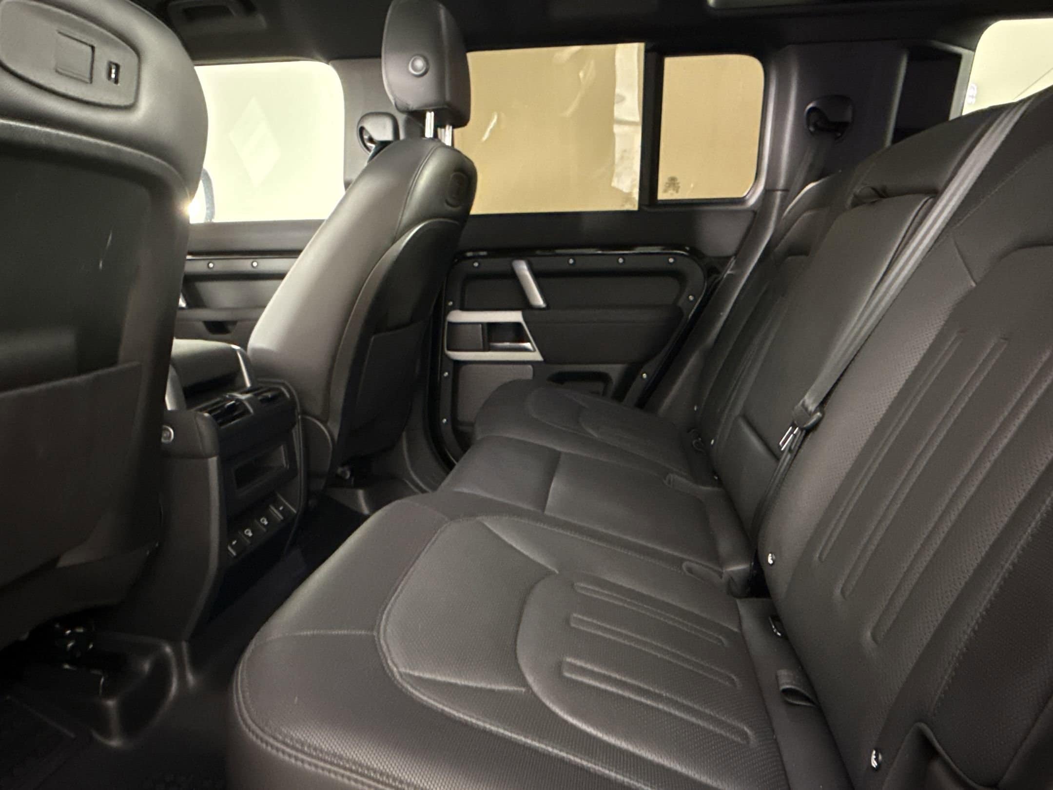 2022 Land Rover Defender X-Dynamic SE - Photo 26