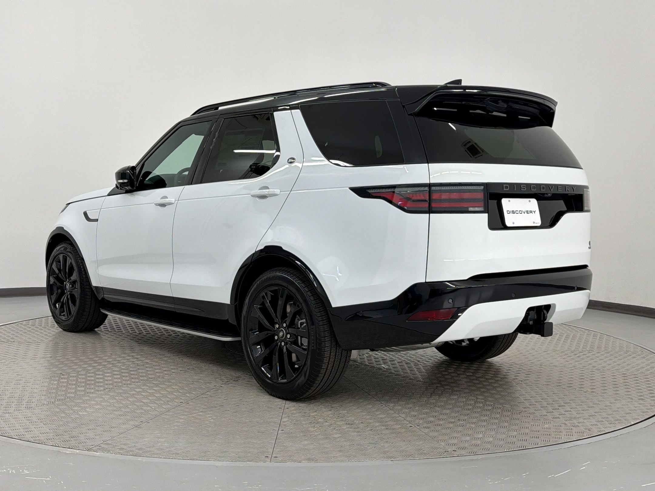 Discovery Dynamic SE SUV