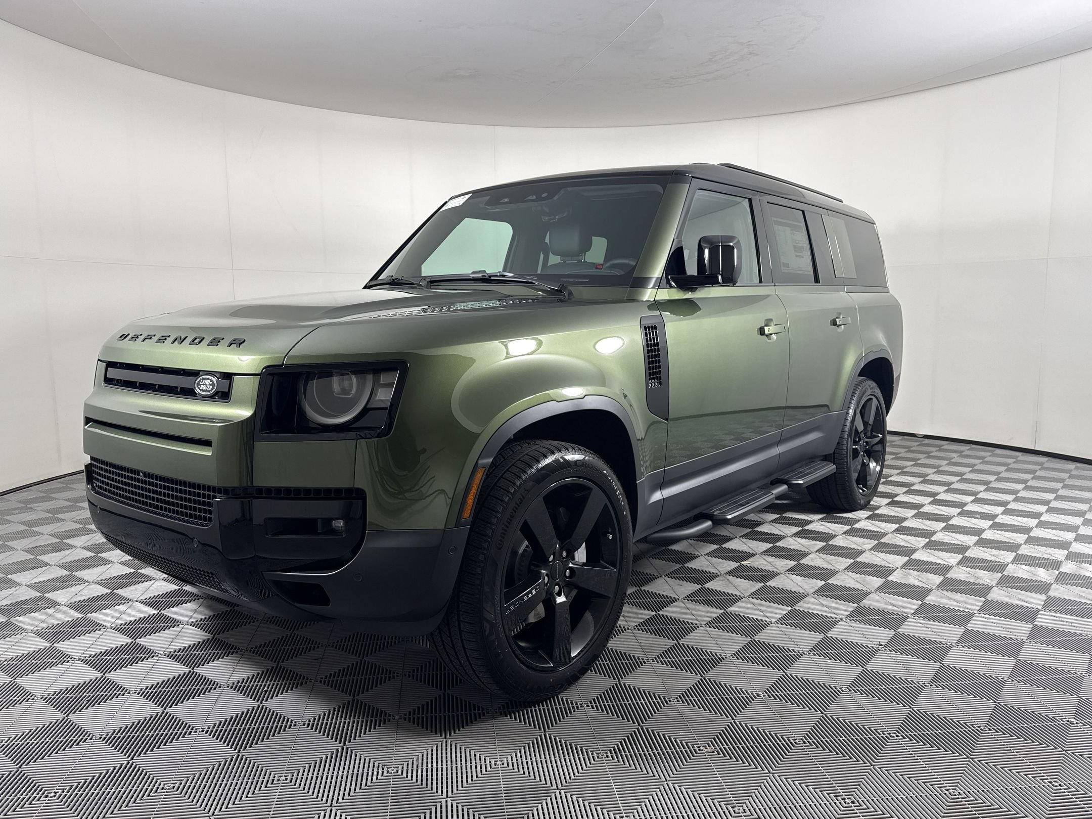  Land Rover Defender 130