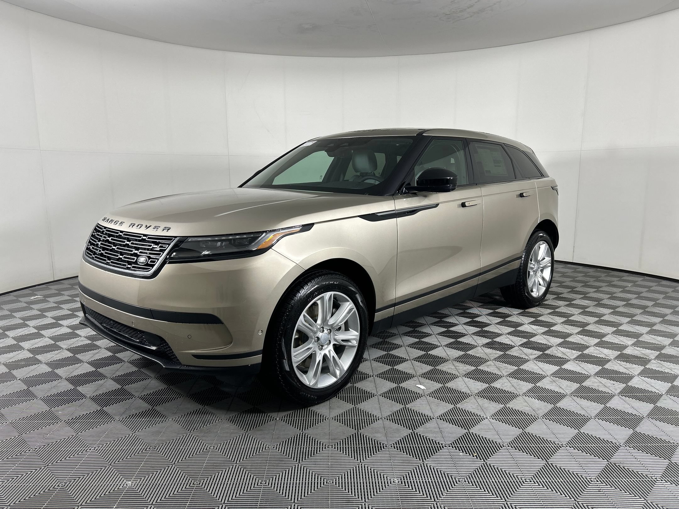2026 Land Rover Range Rover Velar